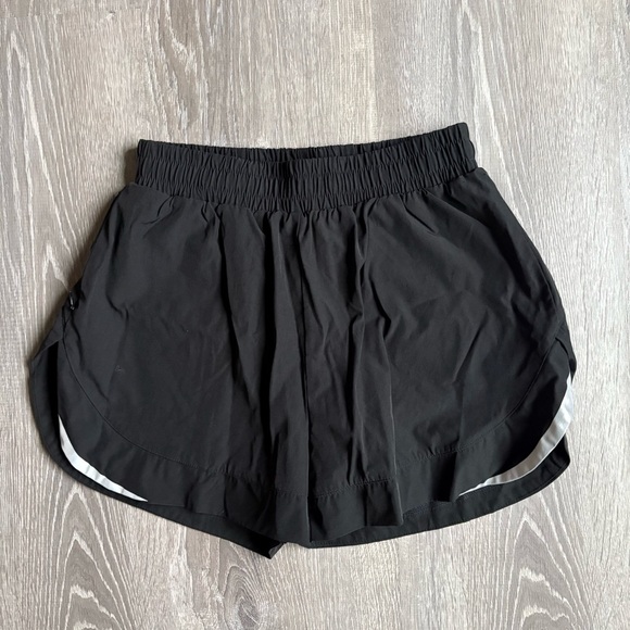 Alphalete Shorts - Picture 2 of 4